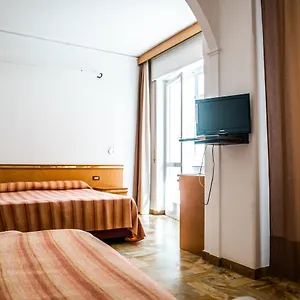 hotel-west-end.hotelitalianriviera.com/