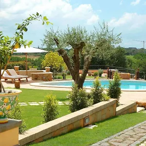 *** Frühstückspension La Valle Dei Casali Con Piscina E Natura A Italien